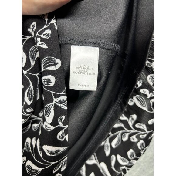 J. Jill Women's S Petite Sleeveless Black White‎ Leaf Print Blouse Top - Picture 4 of 5
